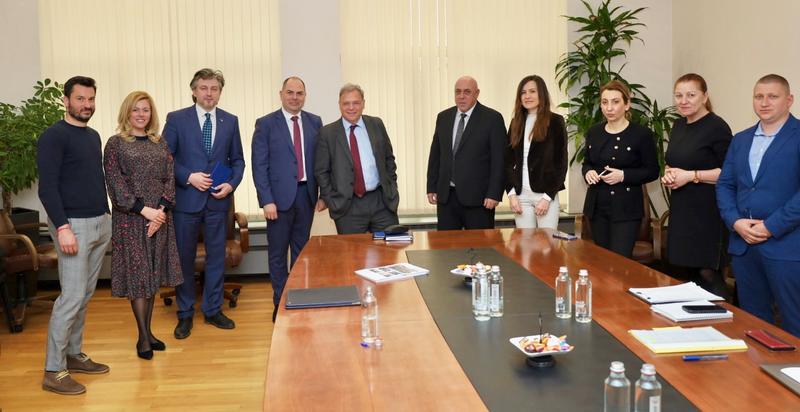 Министър Юлиян Попов се срещна с представители на Американската търговска камара - 01