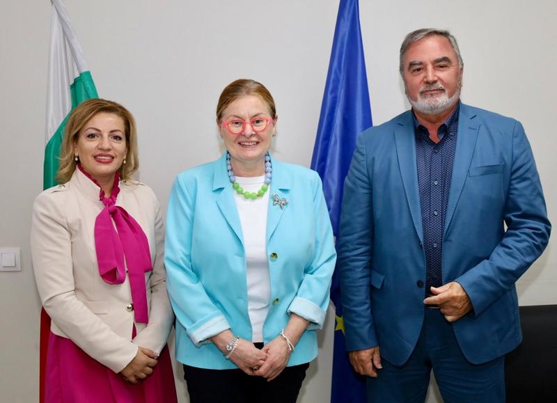 Институциите по управлението на химикалите в България проведоха среща с изпълнителния директор на Европейската агенция по химикали - 3