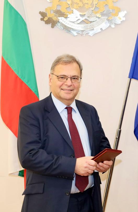 Юлиян Попов пое поста министър на околната среда и водите от Манол Генов - 2