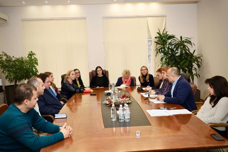 Minister Petar Dimitrov supported the just cause of employees in the MOEW system for a salary increase - 2