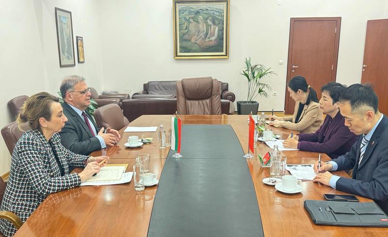 Minister Julian Popov met with the Ambassador of the People's Republic of China in Sofia - 3