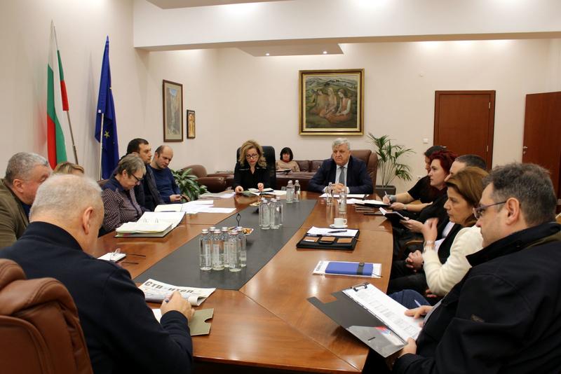 Minister Manol Genov: Bobov Dol TPP to present an investment program to stop excess sulfur dioxide levels - 01