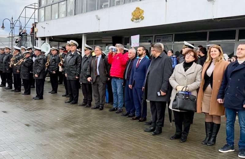 Министър Юлиян Попов: На прага сме на ратифицирането на Световната конвенция за океаните - 2
