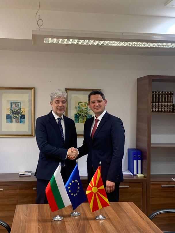 Министър Димов предложи на македонския си колега помощ в предприсъединителния процес - 01
