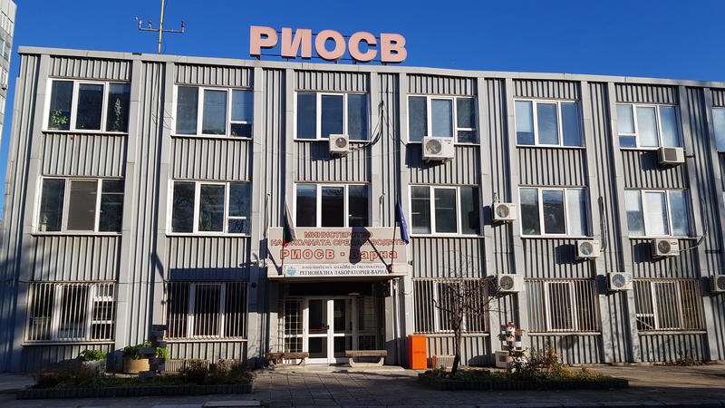 РИОСВ – Варна провери сигнал за замърсяване с мазут на плажната ивица в Шкорпиловци - 01