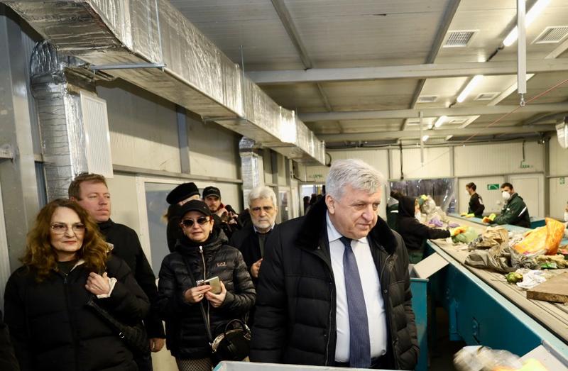 Министър Манол Генов откри площадка за третиране на битови и биоотпадъци край Созопол - 6