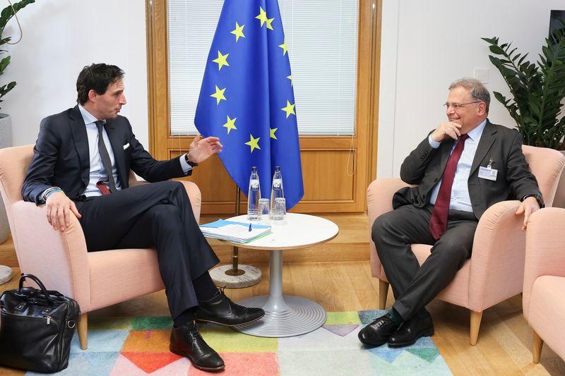 Министър Юлиян Попов и европейският комисар по въпросите на климата Вопке Хукстра обсъдиха въглеродните политики на ЕС - 2