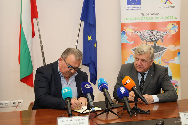 Minister Manol Genov signed contracts for water and sewerage infrastructure for 762 million BGN under the Environment Program - 8