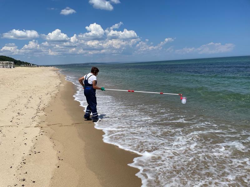 Black Sea water along the coastline is of excellent quality, a join inspection by three ministers showed - 3