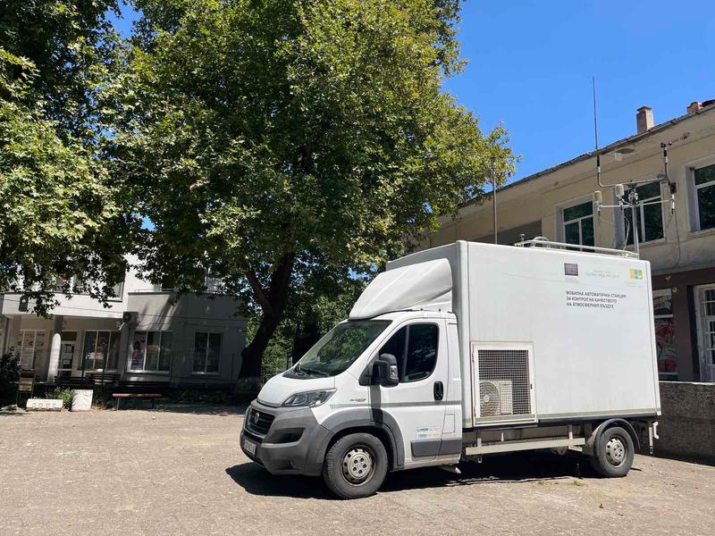 РИОСВ - Пловдив продължава контрола на качеството на въздуха в района на Асеновград след пожара в бившия завод 
