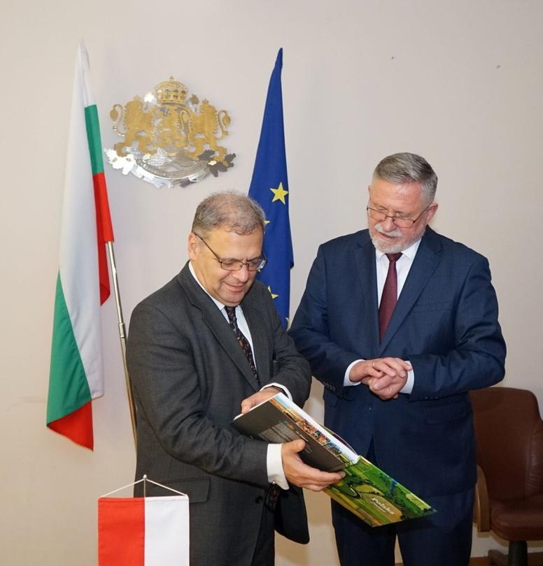 Министър Юлиян Попов проведе среща с посланика на Полша Мачей Шимански - 2