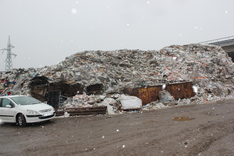 Министър Димитров предлага бързо закриване на обекти при нарушения с отпадъци - 4