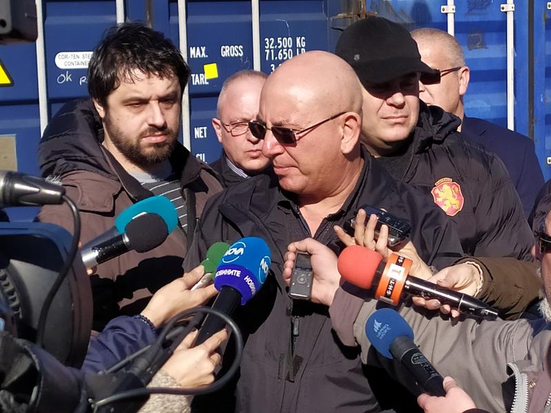 Министър Димитров: Връщаме на изпращача 28 контейнера италиански отпадъци - 01