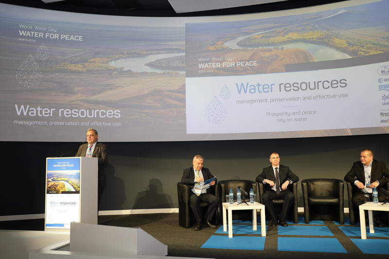Министър Юлиян Попов: Безотговорното отношение към водата в България трябва да се промени - 3