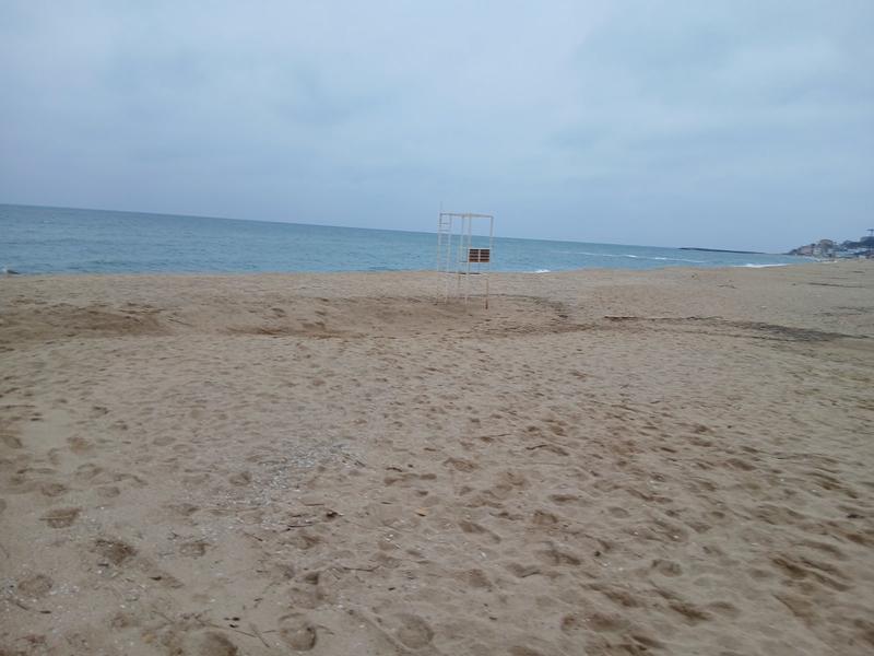 Морски плаж Кабакум - Север във Варна е почистен от нефтопродукти - 3