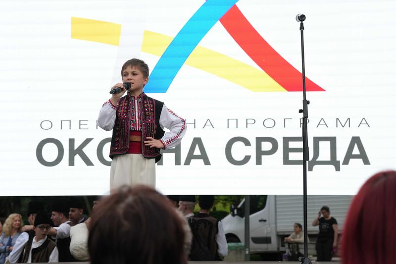 Министър Карамфилова: От всеки от нас зависи да се справим със замърсяването с пластмаса - 8