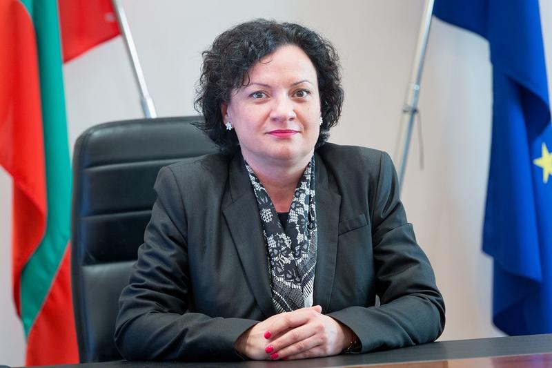 Министър Ивелина Василева открива фотографска изложба - 01