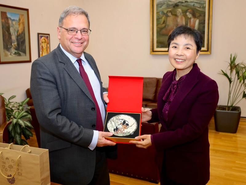 Minister Julian Popov met with the Ambassador of the People's Republic of China in Sofia - 01