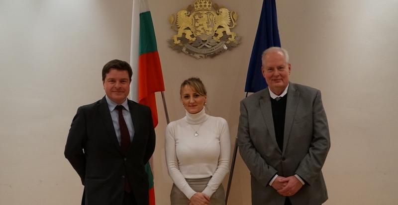 Minister Rositsa Karamfilova met with the Regional Ambassador for Energy Security and Climate of the United Kingdom of Great Britain and Northern Ireland David Moran - 01