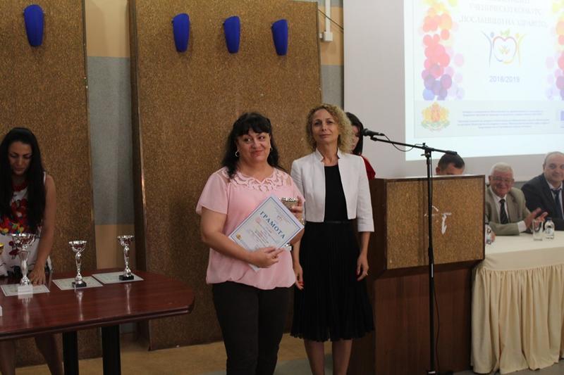 Зам.-министър Николова награди 9 училищни проекта от националния конкурс „Посланици на здравето“ - 2
