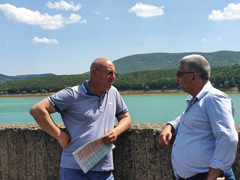 Министър Емил Димитров провери състоянието на язовирите, захранващи Черноморието и земеделците в района на Сливен и Ямбол - 4