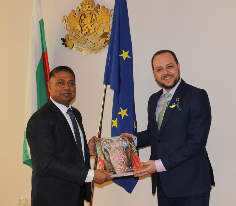 Minister Borislav Sandov met with the Ambassador of India - 01