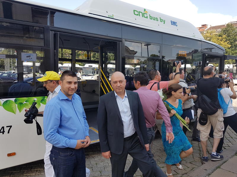 Новите екоавтобуси ще подобрят качеството на въздуха в София - 01