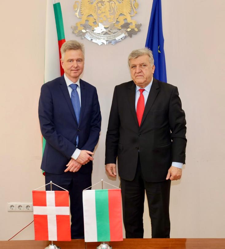 Minister Manol Genov met with the Danish Ambassador - 01
