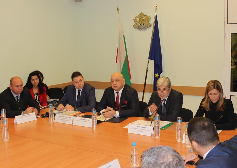 Министър Димов: Концесията за 