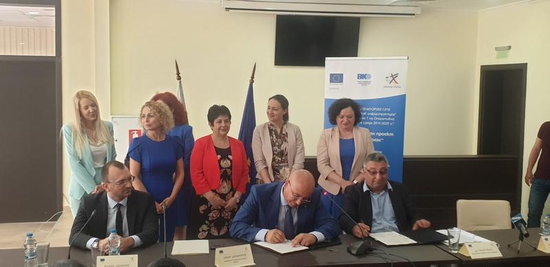 Министър Димитров подписа договор за най-мащабния воден проект по ОПОС за област Бургас - 4