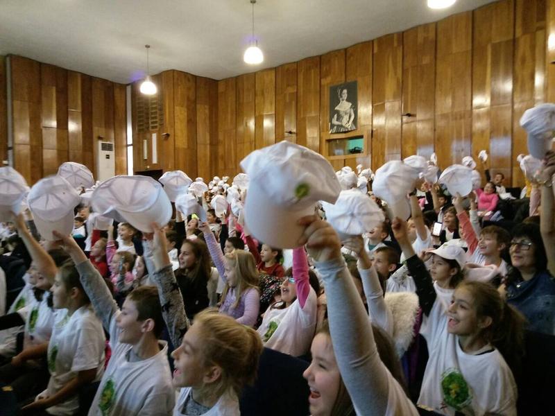 Поли Генова и „Зелената олимпиада“ раздадоха награди на ученици в Плевен - 01