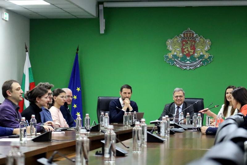 Minister Julian Popov met with experts for a discussion on the next steps for the restoration of Sofia’s rivers - 01
