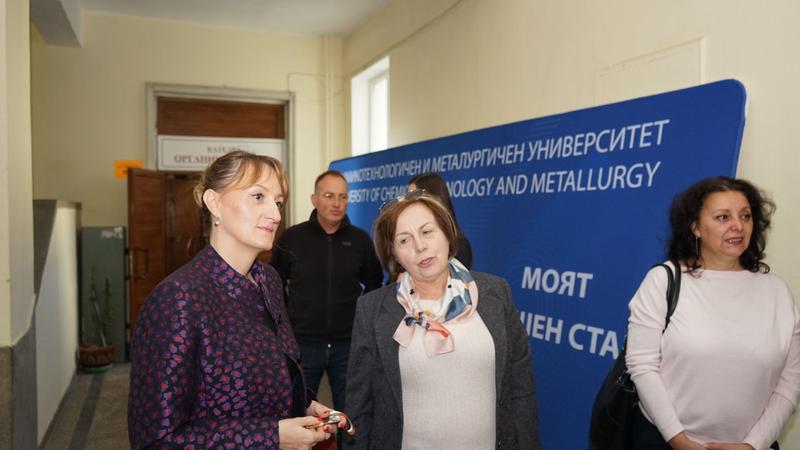 Minister Rositsa Karamfilova: I am happy to see that the laboratory where I studied as a university student will give you such good training - 2