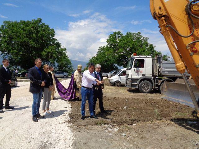Министър Димов участва в първа копка на компостираща инсталация в  Пазарджик - 01
