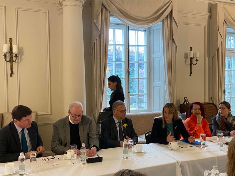 Minister Karamfilova discussed actions taken by Bulgaria for hosting COP 29 with representatives of the Embassy of the United Kingdom and several ministries - 01