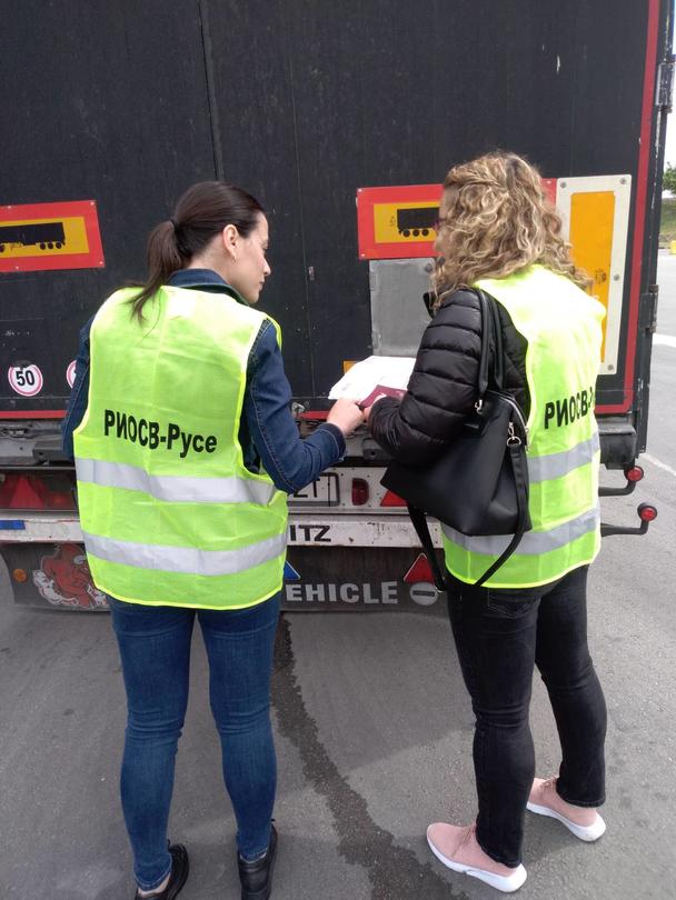 Общо 20 камиона с пластмасови отпадъци от Турция се връщат под строг контрол до мястото на изпращане - 2