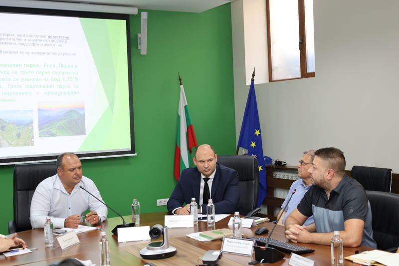 The MOEW position on grazing in national parks was presented at a work meeting - 2