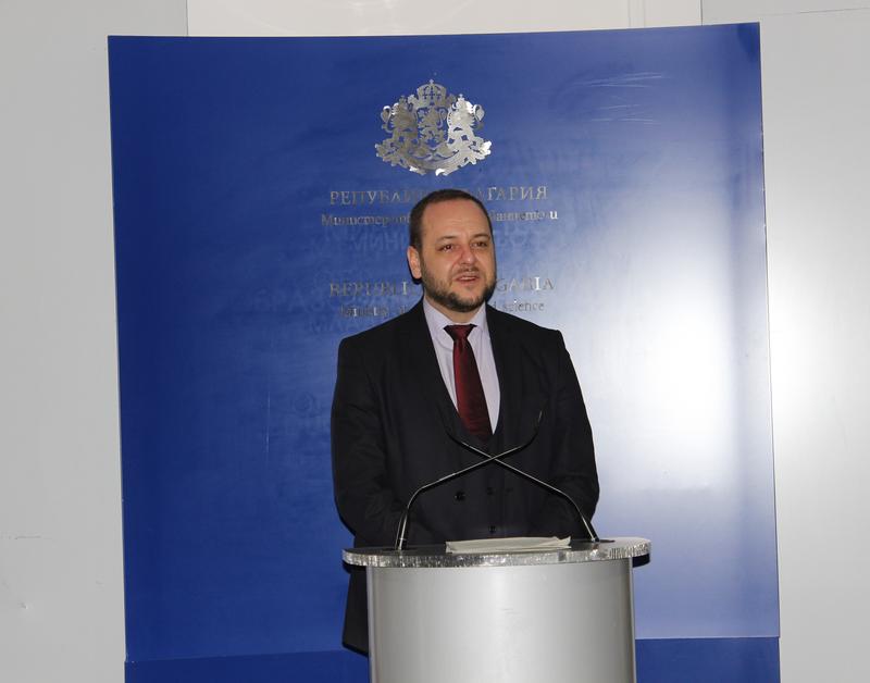 Minister Sandov awarded Roma community educational mediators - 15