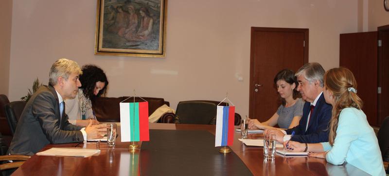 Министърът Димов се срещна с посланика на Руската федерация - 01
