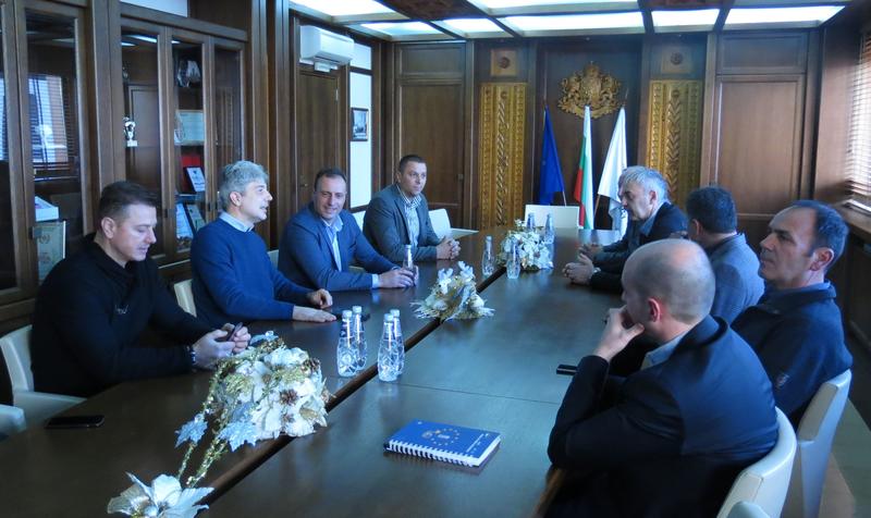 Министър Димов: Хотели и ресторанти няма да се строят в Национален парк „Пирин“ - 01