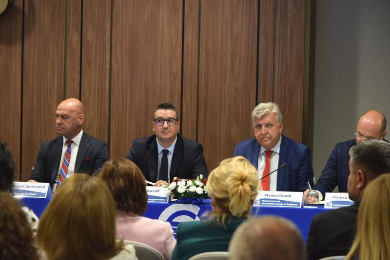 Minister Manol Genov: the Euro introduction will allow us better access to green investments - 2