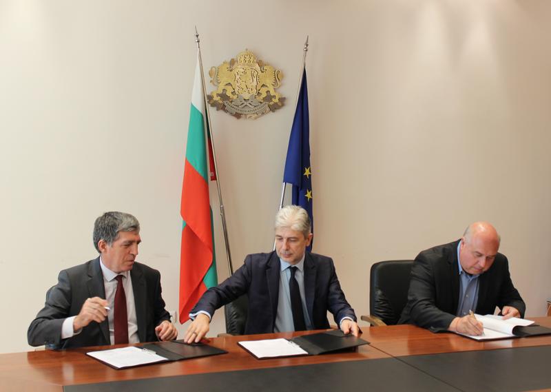 Подписване по ОПОС - общините Берковица и Вършец - 01