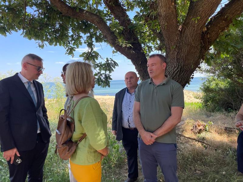 Black Sea water along the coastline is of excellent quality, a join inspection by three ministers showed - 9