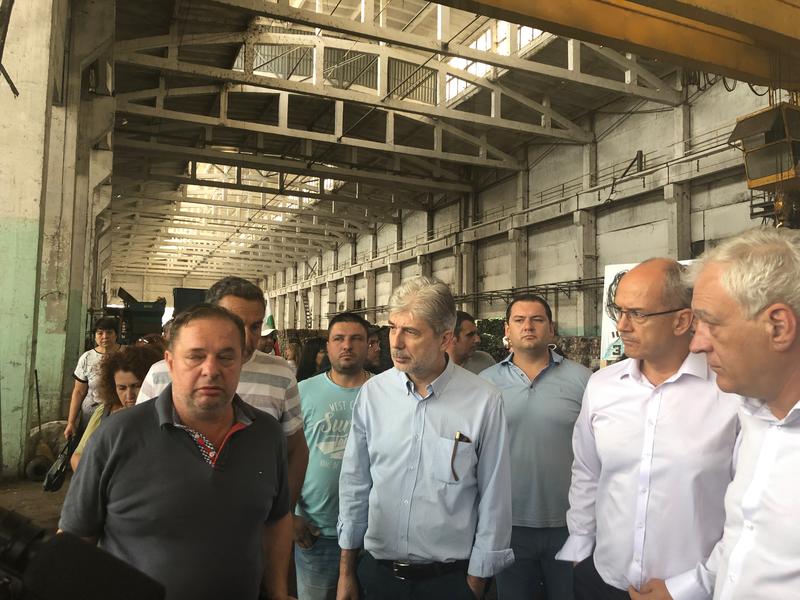 Министър Димов налага по-строги условия за дейността на предприятието за отпадъци в Шишманци - 01