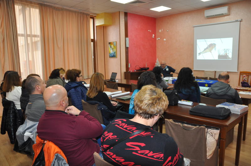 Експерти от РИОСВ Хасково взеха участие в работна среща по оказване на първа помощ на бедстващи диви животни - 01
