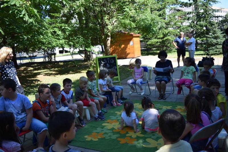 Директорът на РИОСВ – Враца чете екологична приказка пред деца - 2