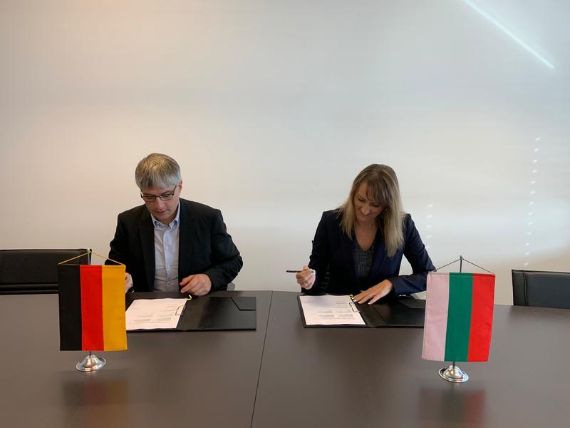 Minister Karamfilova signed an agreement with Germany for the sale of excess annual emissions allocations - 2