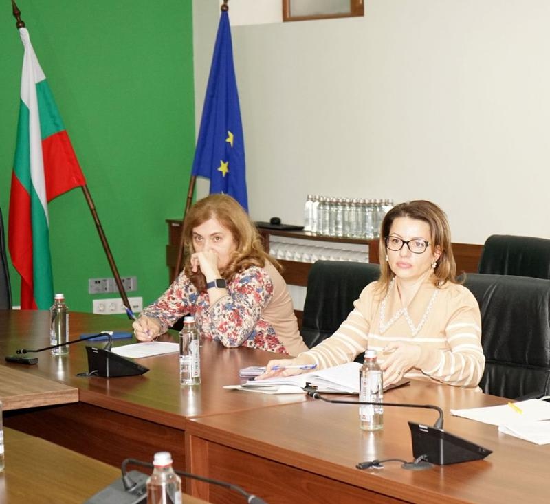 Deputy Minister Reneta Koleva and NGO representatives discussed investment intentions for waste treatment in the Varna region - 01
