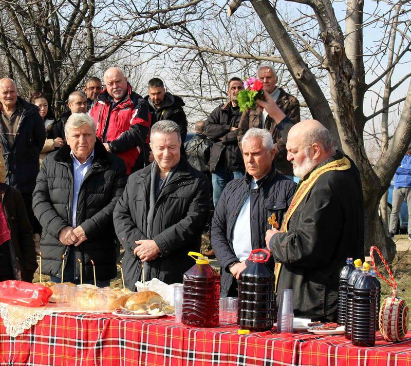 На Трифон Зарезан министър Манол Генов връчи първата награда за хубаво вино в Брестовица - 2