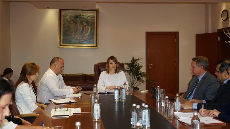 Министър Карамфилова проведе среща със Световната банка във връзка с изпълнението на проектите за планове за управление на речните басейни и за риска от наводнения - 01